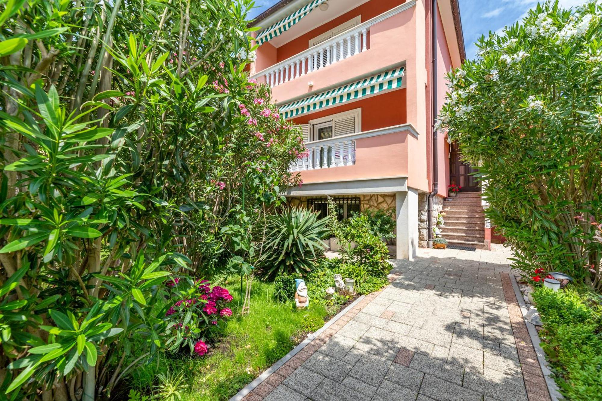 Apartments Nadica Baska  Luaran gambar